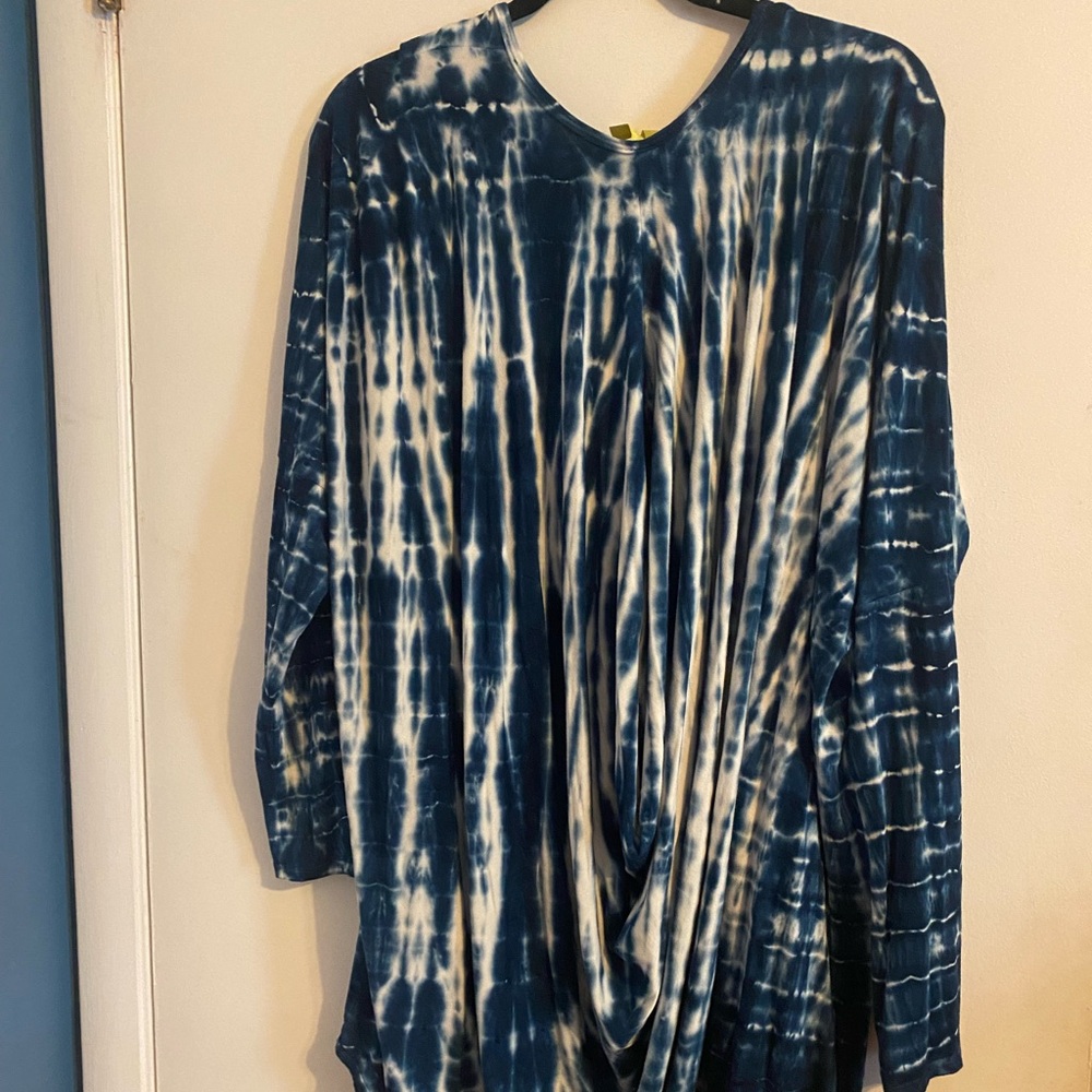 Green Dragon Blue and White Tie-Dye Top